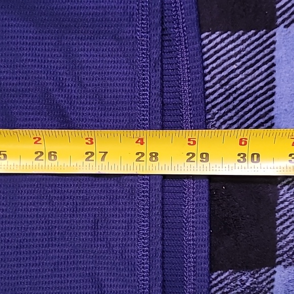 Vintage. 90's. NIKE. Sphere-dry. Tee-shirt size Large. Like-new - Picture 9 of 15